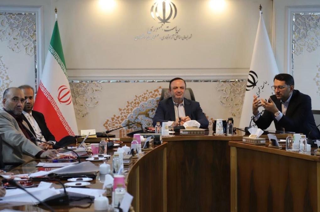 نشست دورهای دبیر شورایعالی مناطق آزاد با اعضای هیأتمدیره سازمان منطقه آزاد کیش برگزار شد
